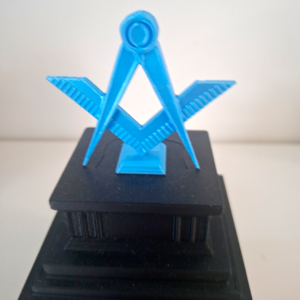 Esquadro e Compasso – Edição Cristal Azul 3D